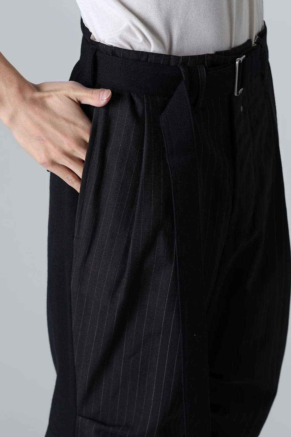 PATCHED WIDE CROPPED TROUSERS BLACK / WHITE STITCH