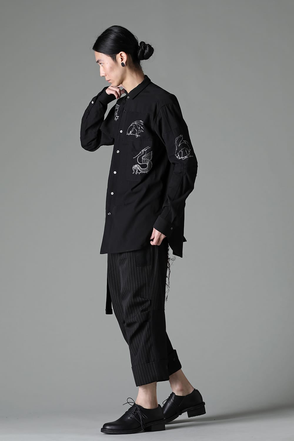 BEASTS EMBROIDERED SHIRT BLACK / RED STITCH