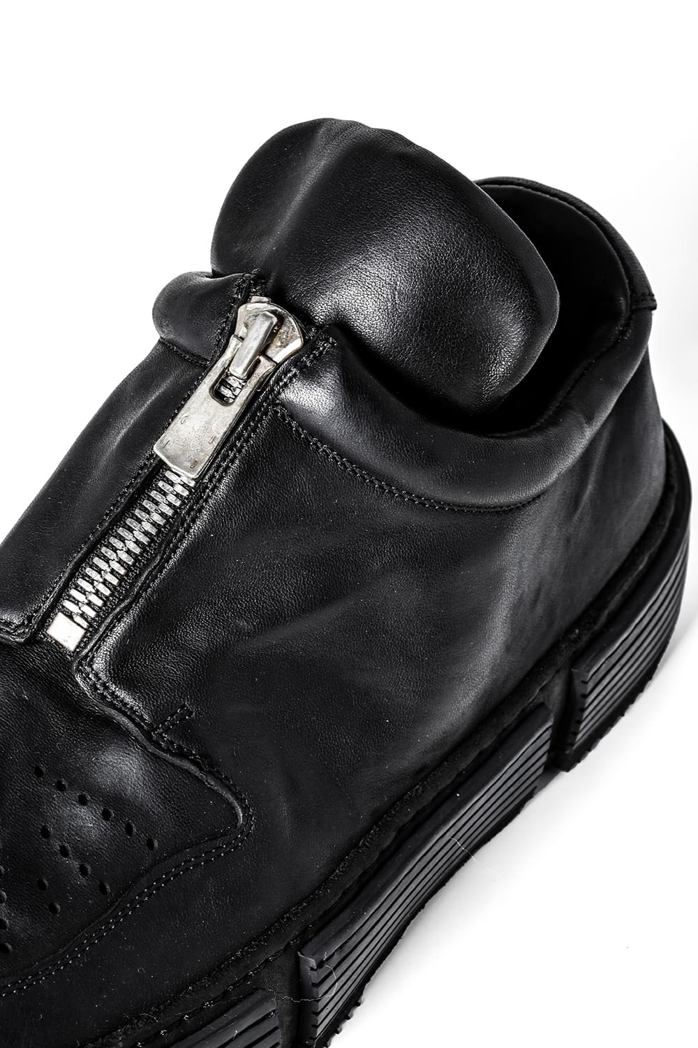 Front Zip Sneaker Horse Full Grain Leather GJ01