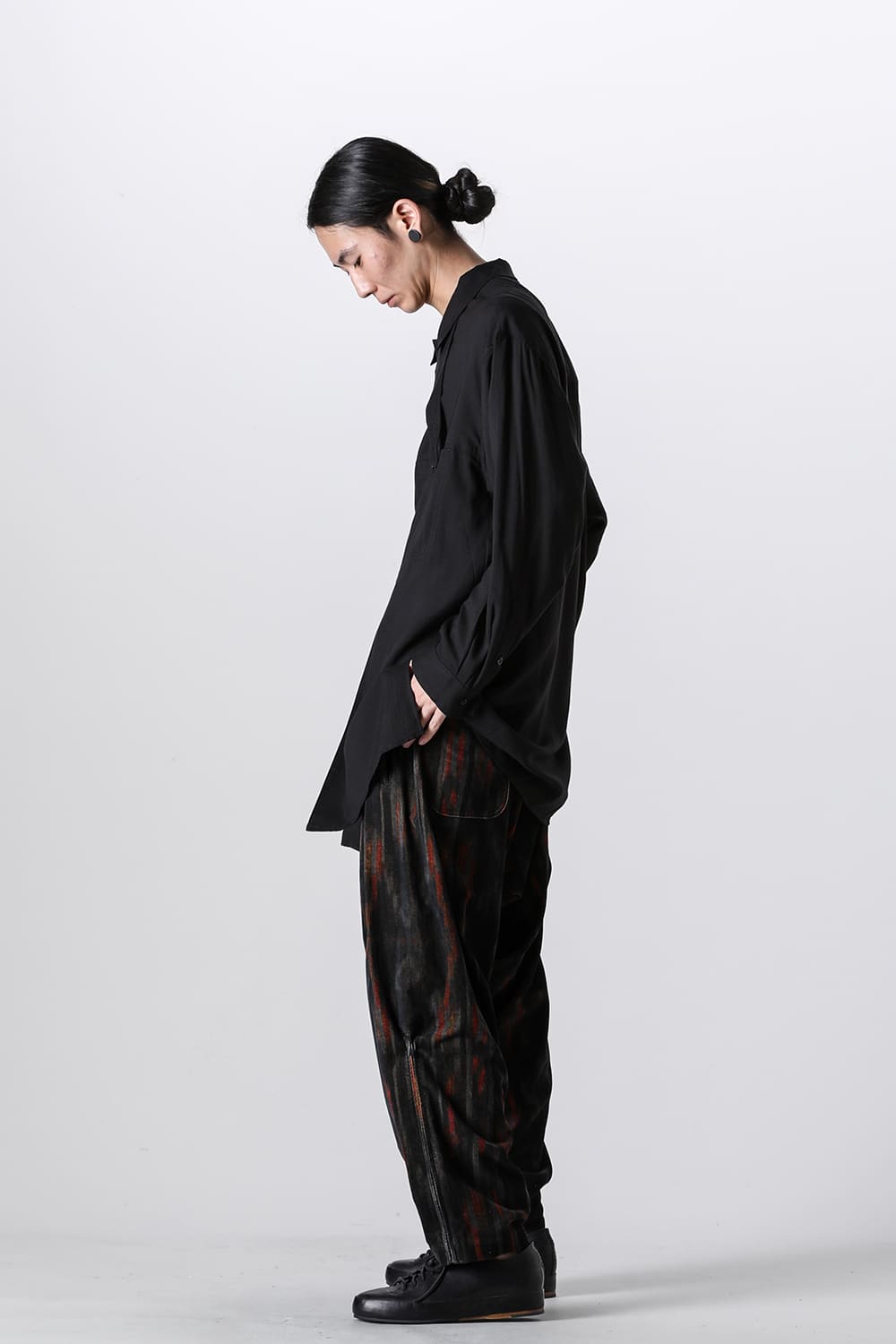 Side Tuck Pattern Draped Pants