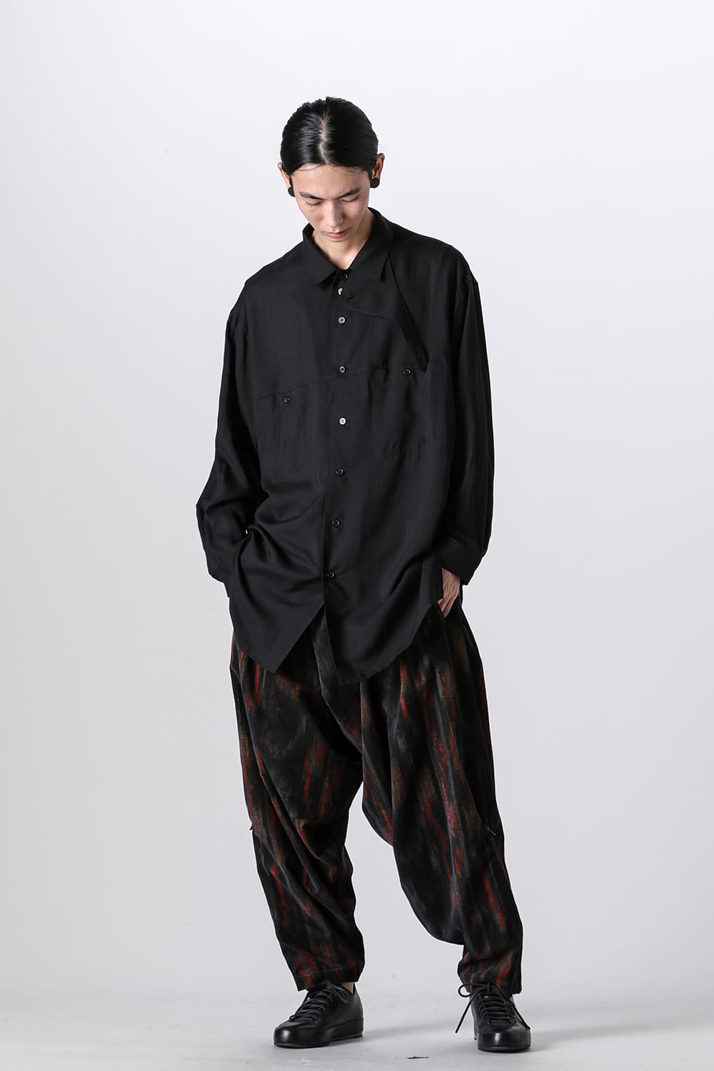 Side Tuck Pattern Draped Pants