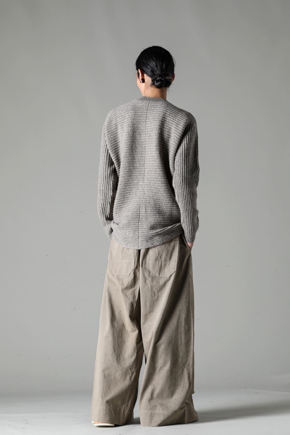 KNIT#42 Undyed Gray Yak