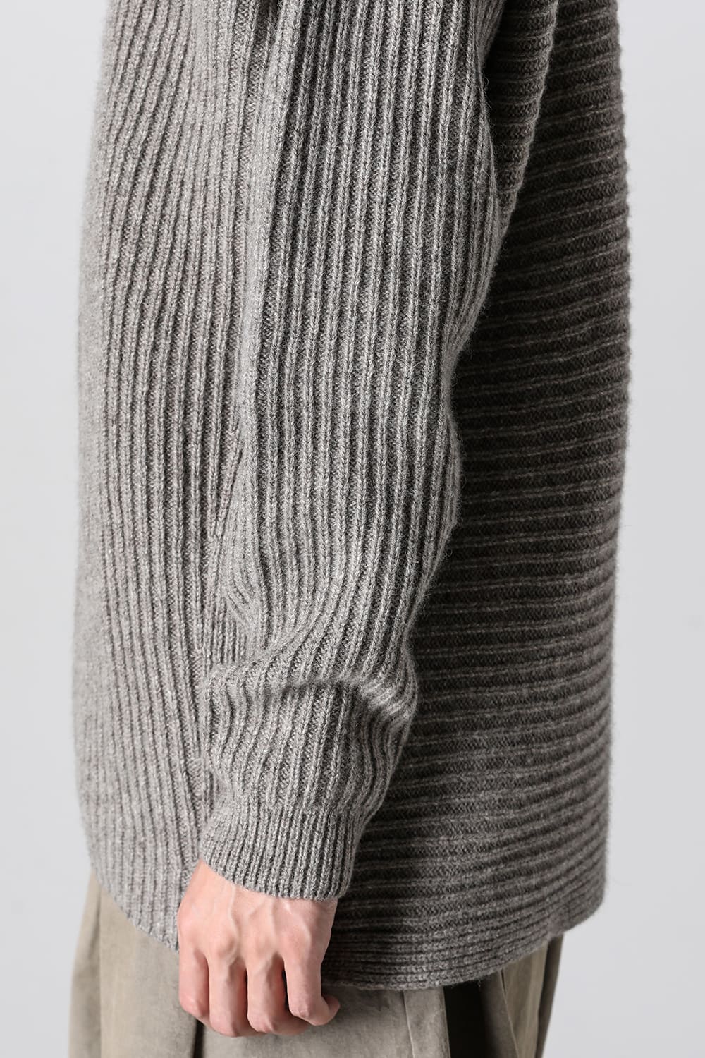KNIT#42 Undyed Gray Yak