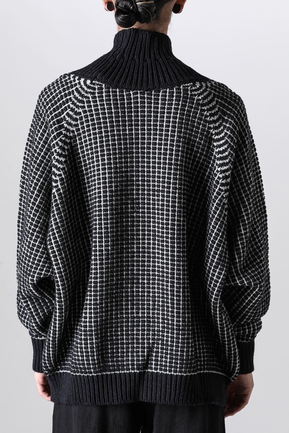 ニット#61 ピッチブラック ナチュラル ラリン