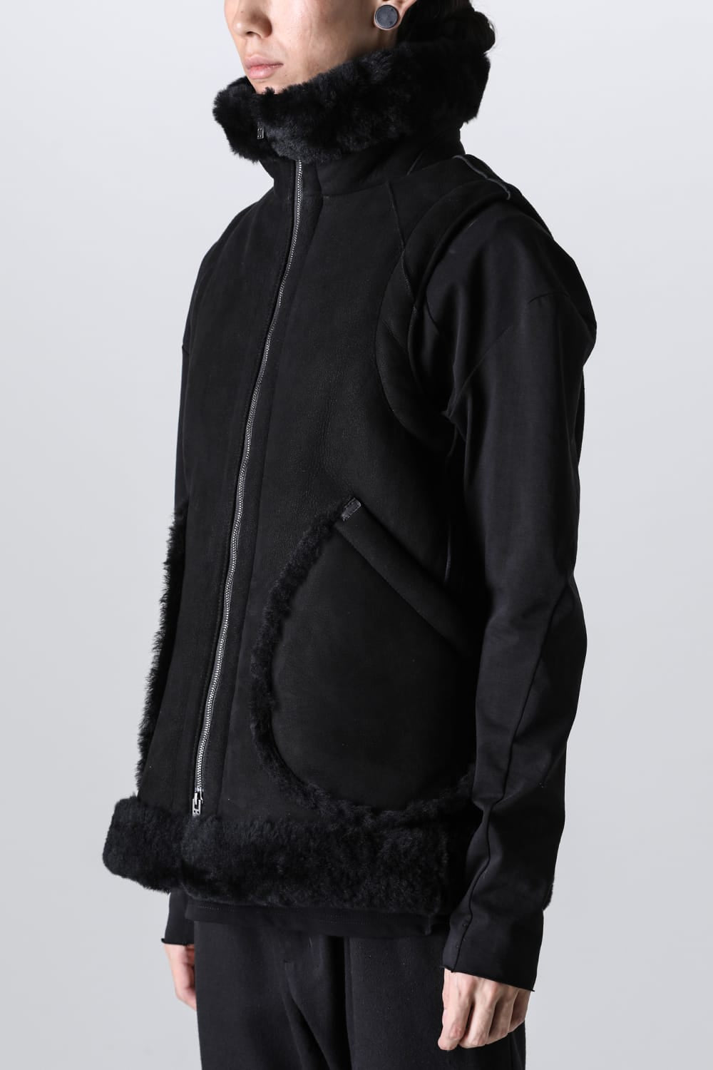 High neck  Vest Sheep Skin Black