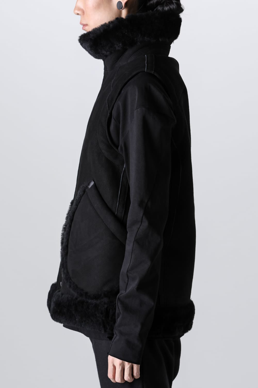 High neck  Vest Sheep Skin Black