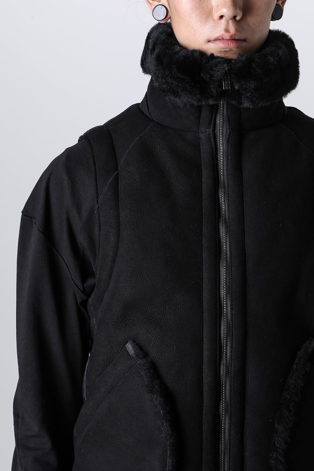 High neck  Vest Sheep Skin Black