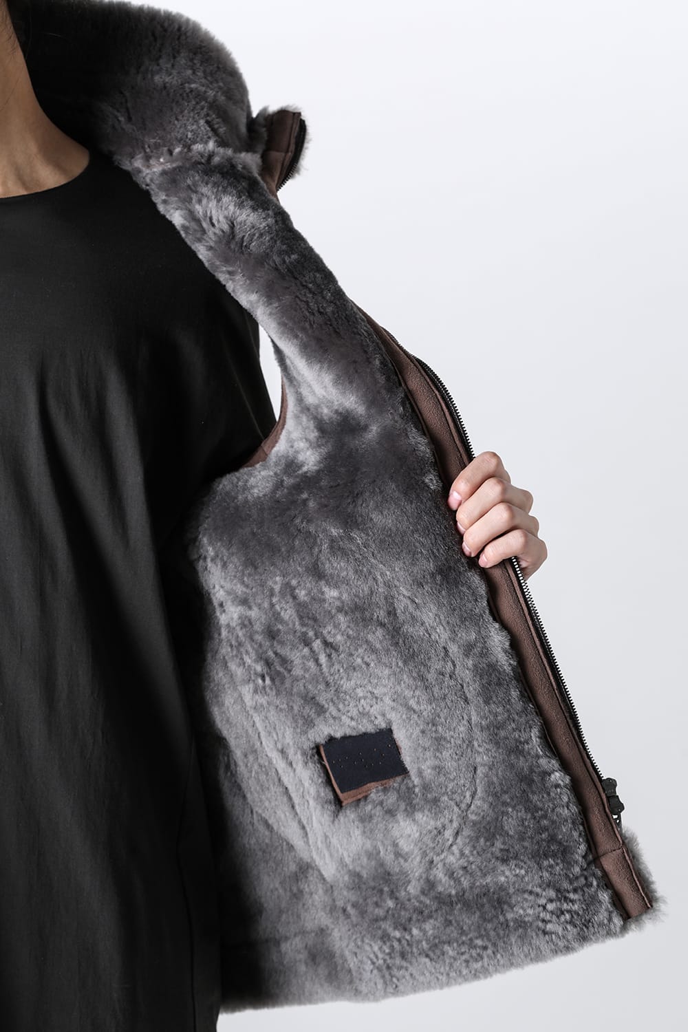 ハイネックベスト シープスキン ワームグレイ