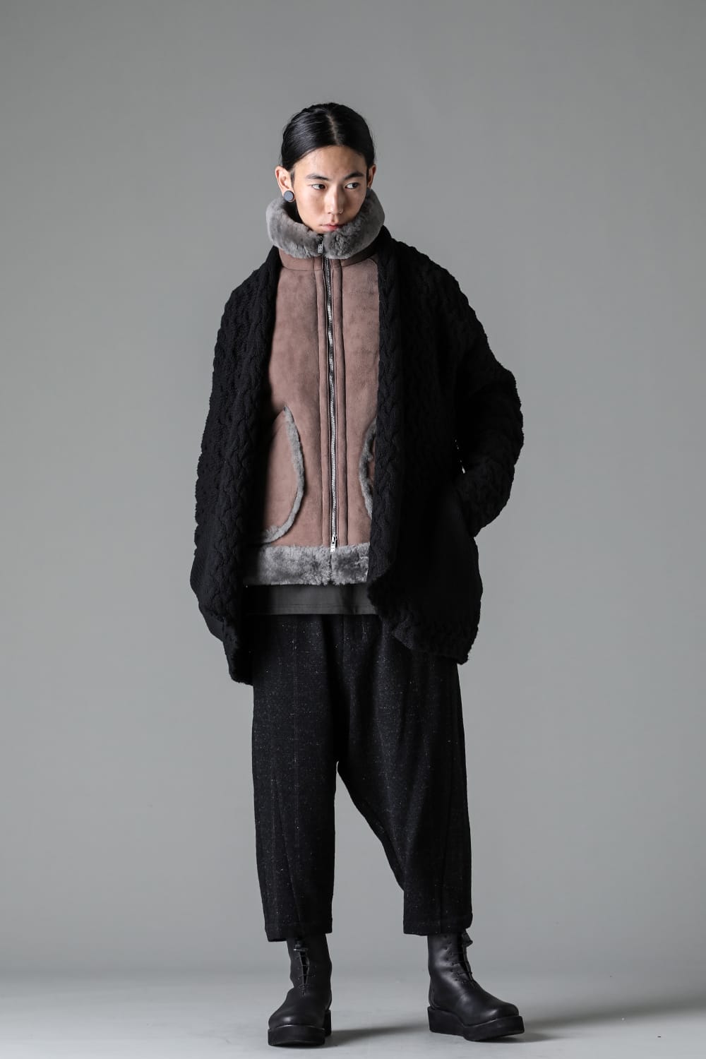 ハイネックベスト シープスキン ワームグレイ