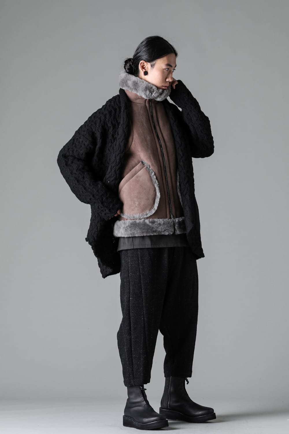 ハイネックベスト シープスキン ワームグレイ