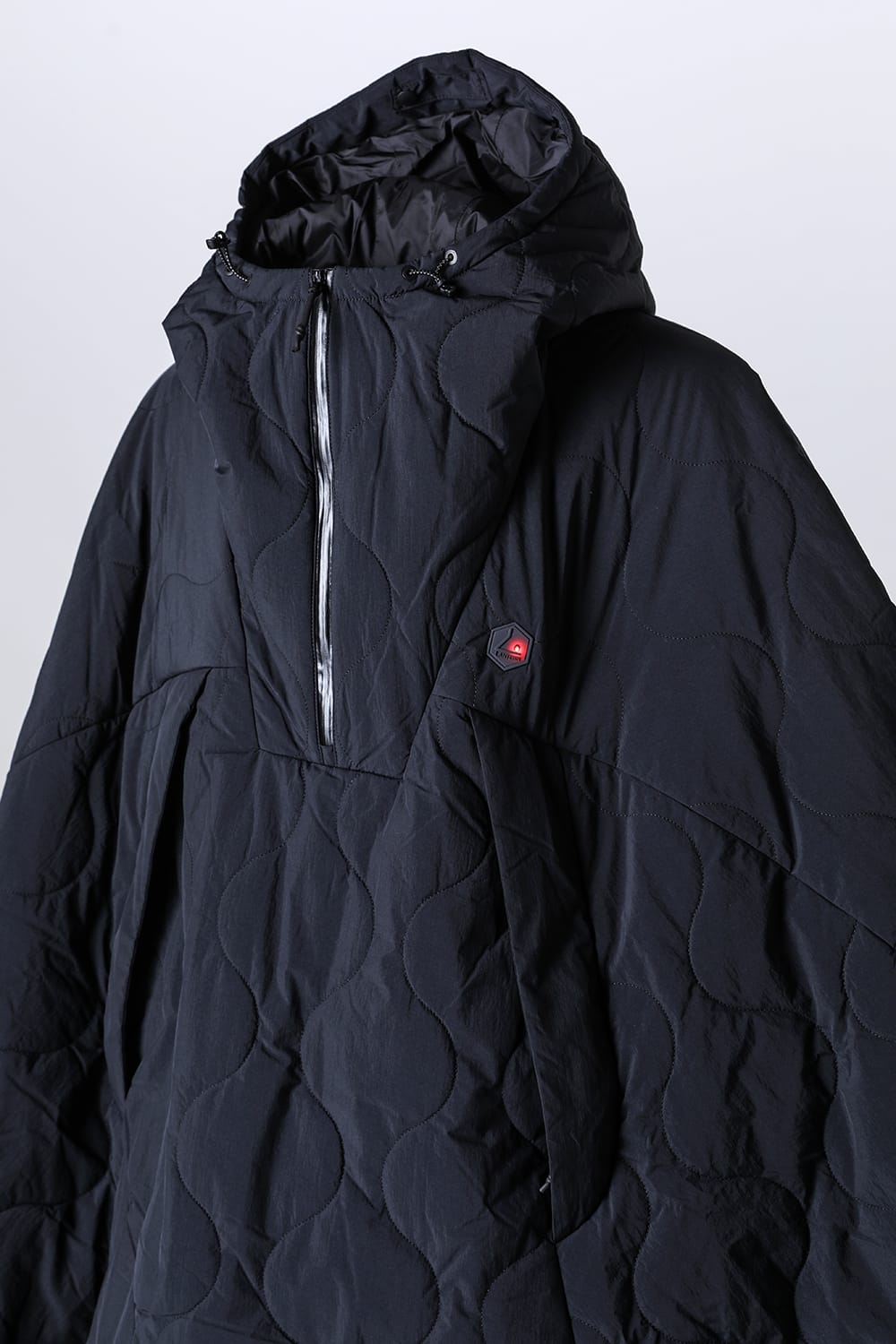 Heating Poncho Black