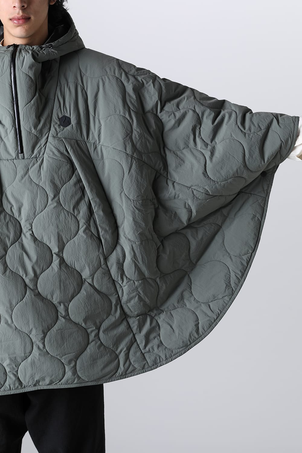 Haeating Poncho Foliage