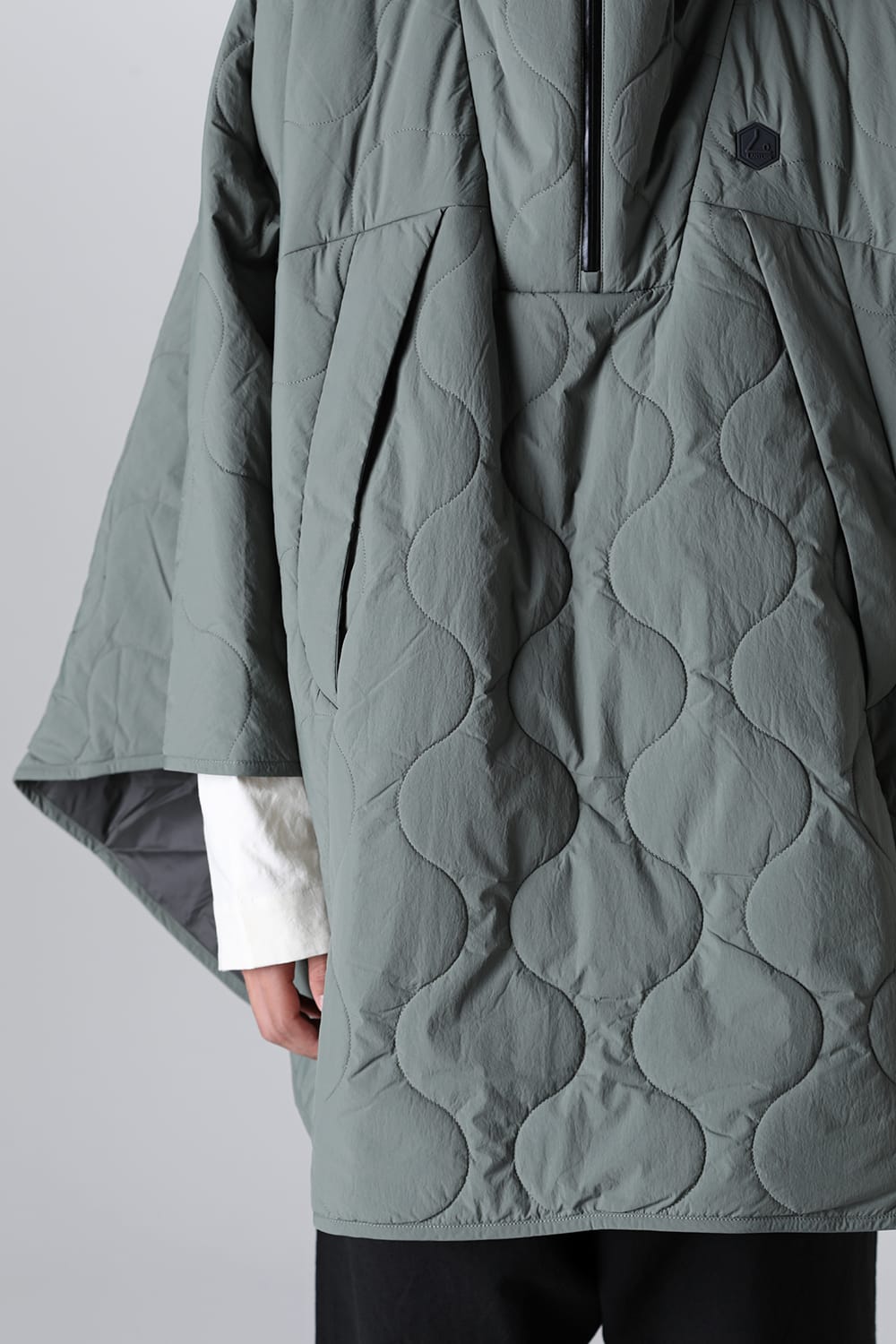 Haeating Poncho Foliage