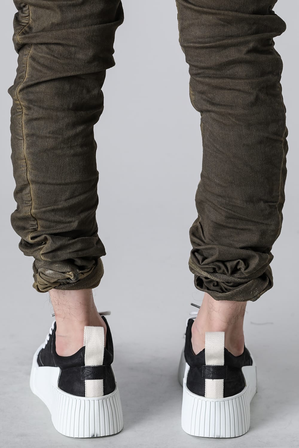 P13. Tight Fit DARK OAK Vinyl Coated FTS10001