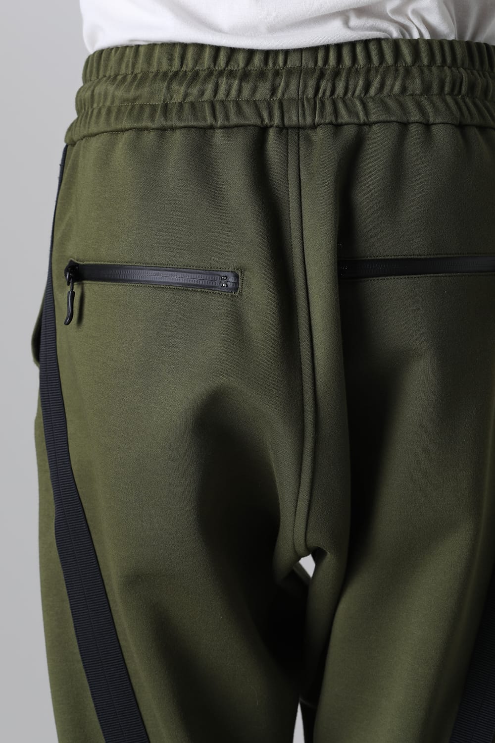 ライン ジャージーパンツ カーキ