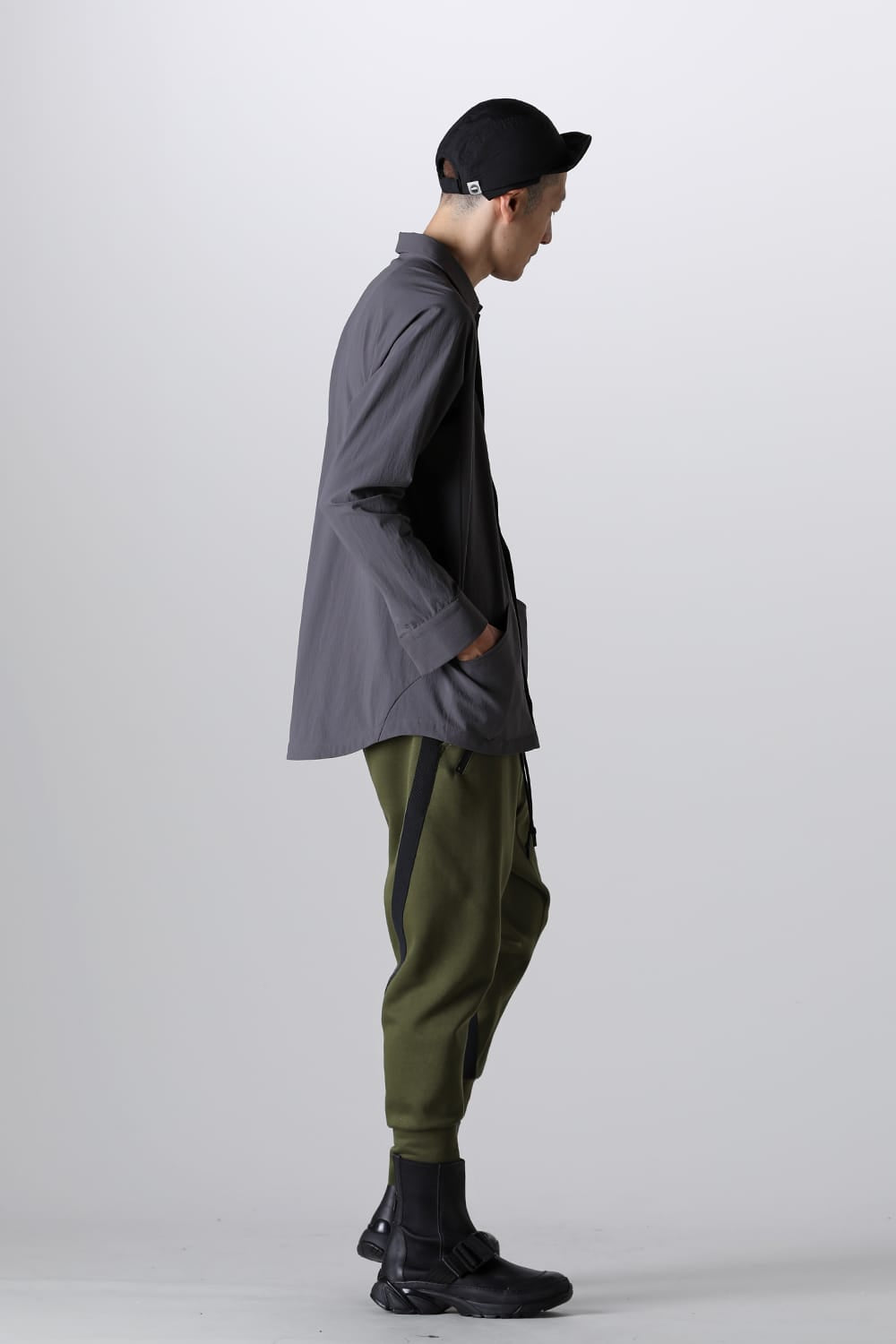 ライン ジャージーパンツ カーキ