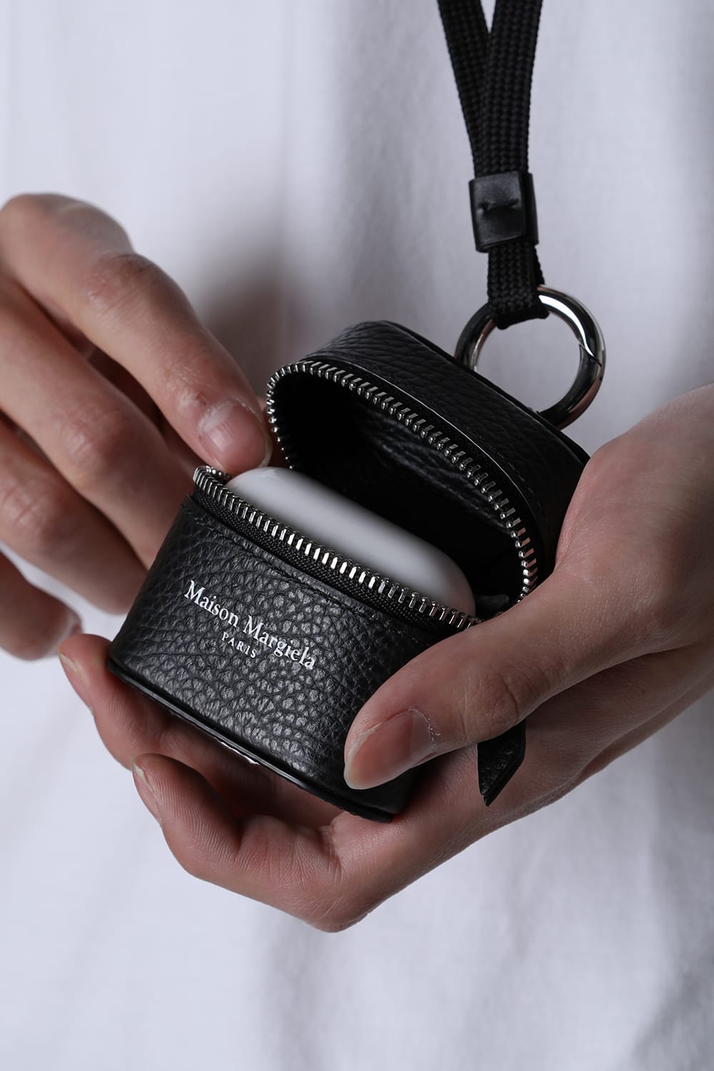 AirPods Case Pro With Zip And Lace Black