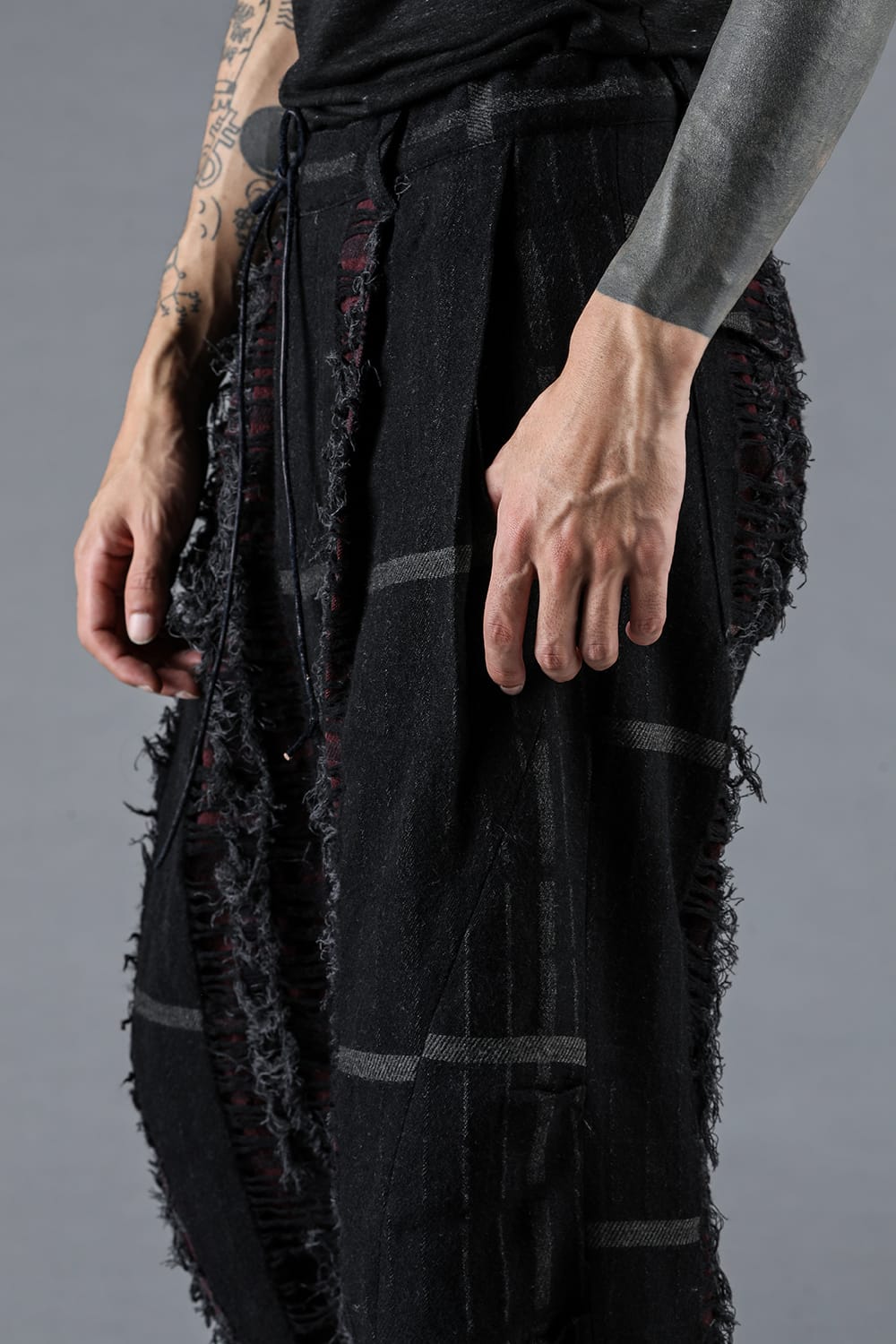 Destroy Random Stripe Wide Cropped Pants