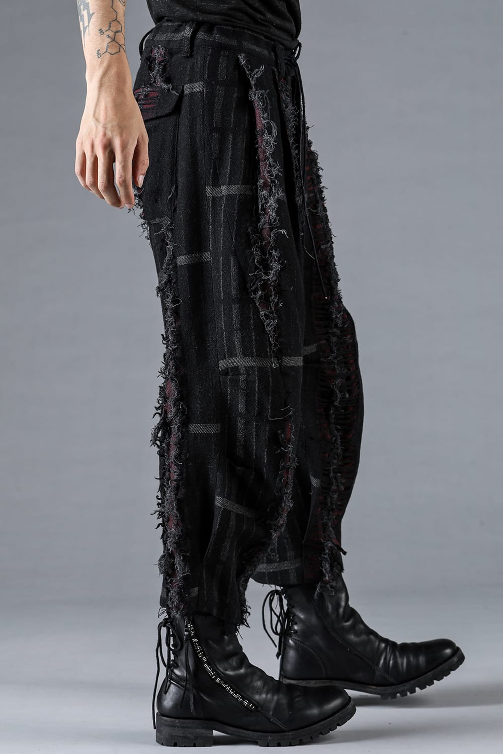 Destroy Random Stripe Wide Cropped Pants