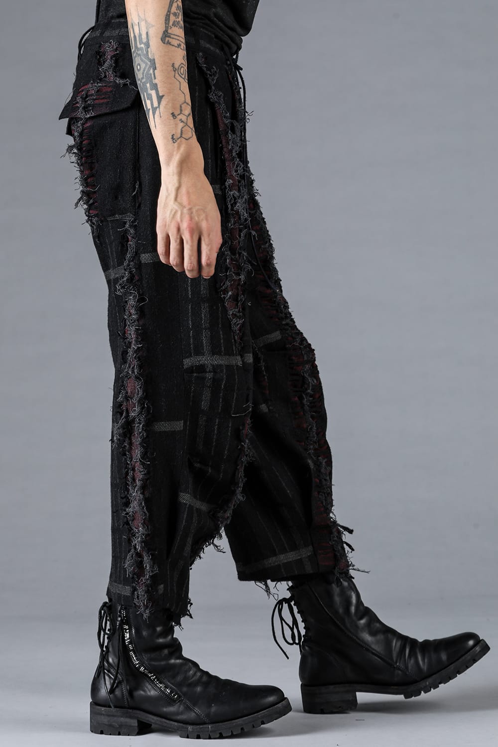 Destroy Random Stripe Wide Cropped Pants