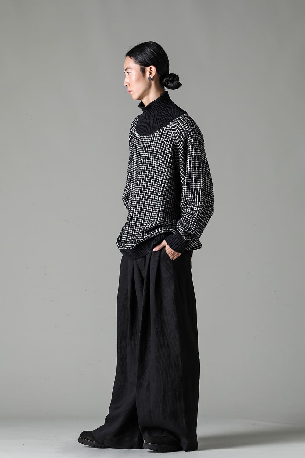 TROUSERS#76 Black Riged Linen