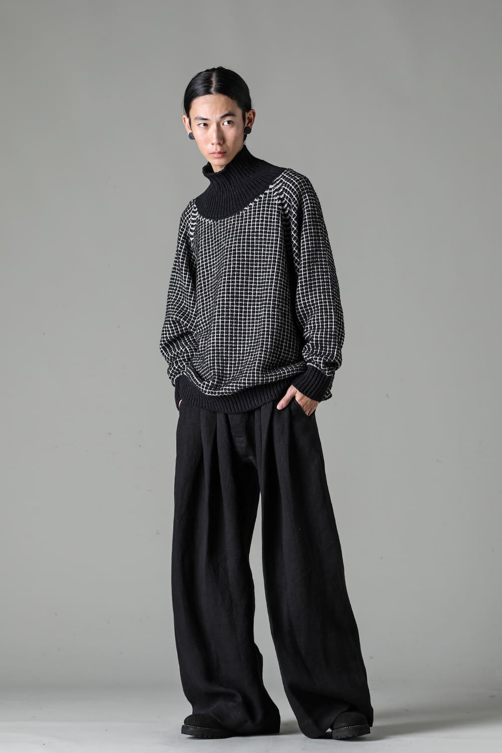 TROUSERS#76 Black Riged Linen