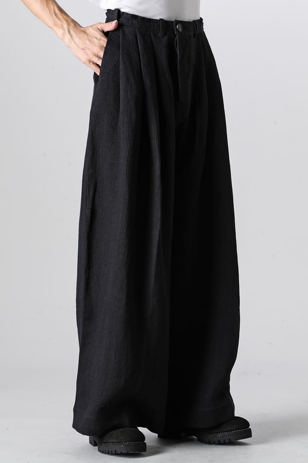 TROUSERS#76 Black Riged Linen