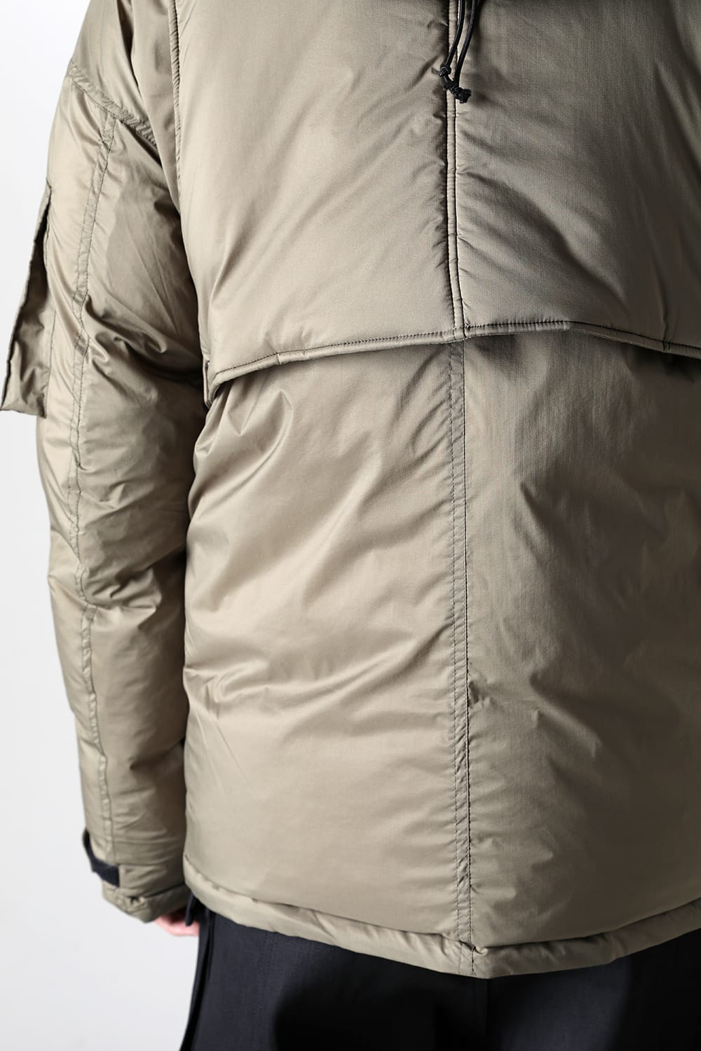 ダウンジャケット カーキ