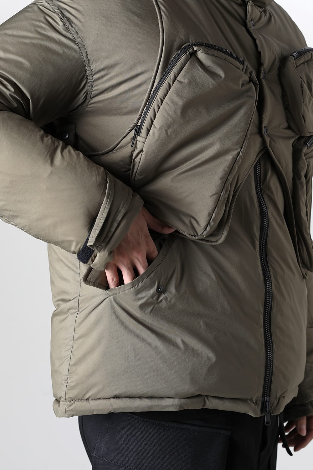 ダウンジャケット カーキ