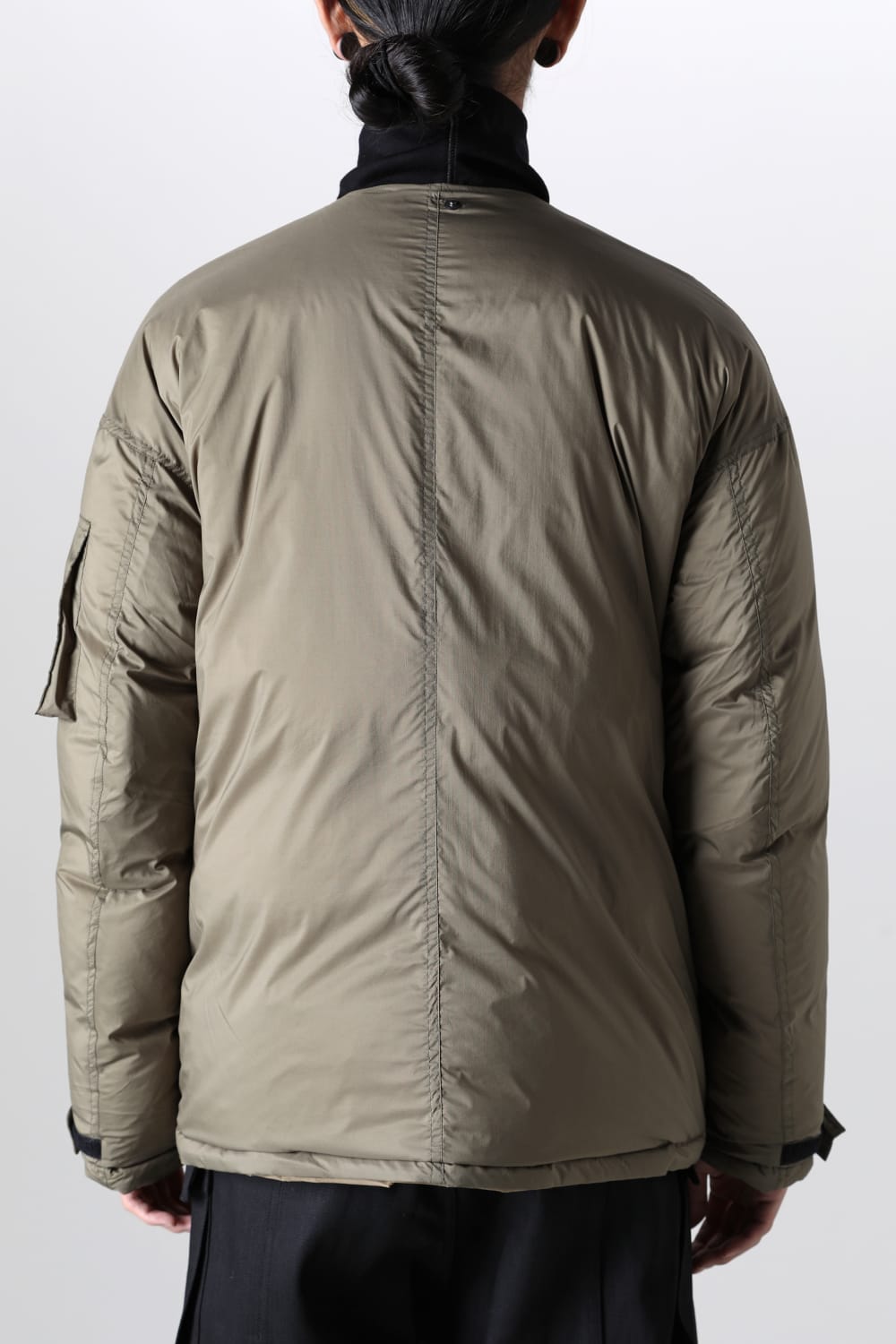ダウンジャケット カーキ