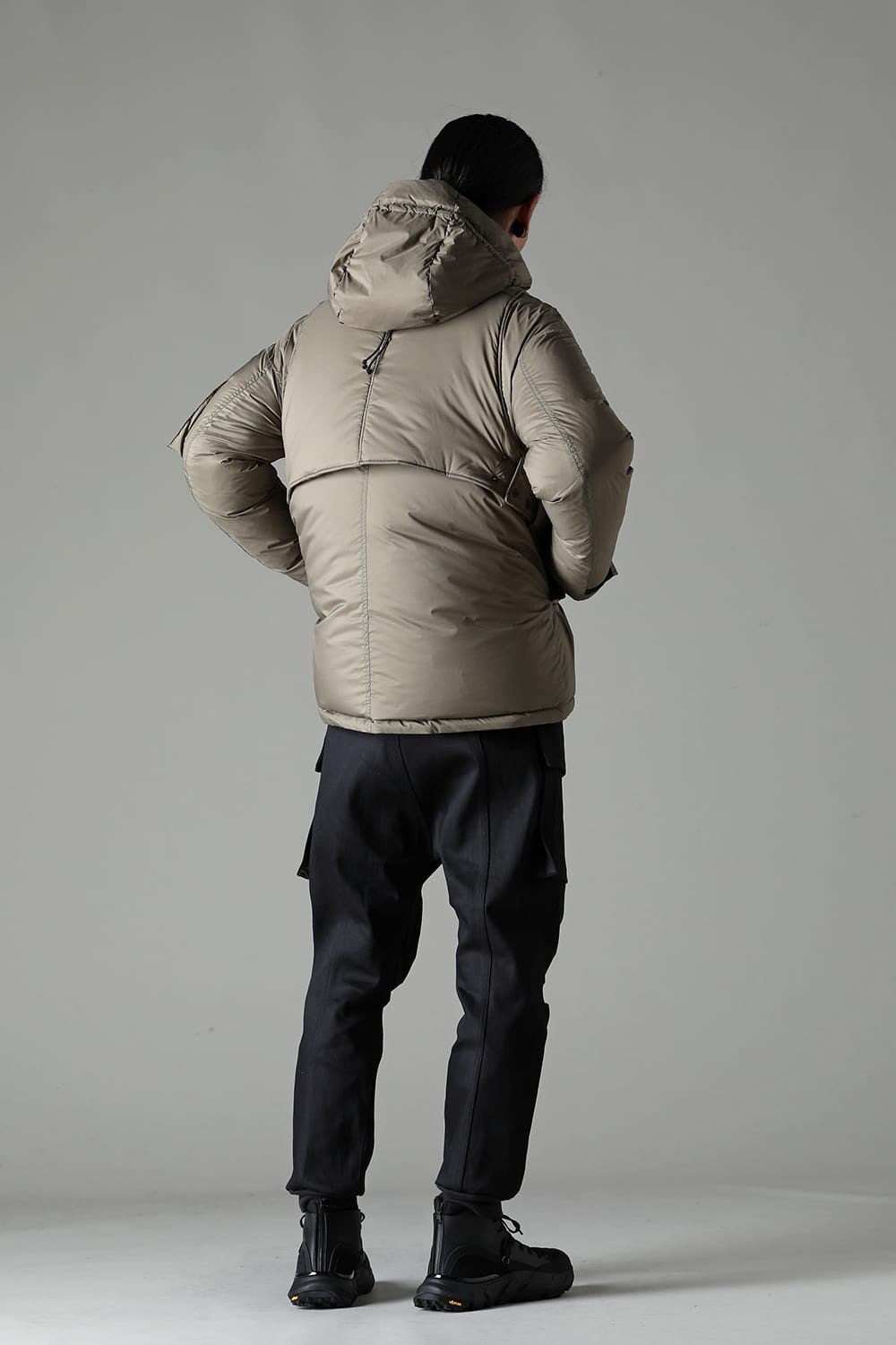 ダウンジャケット カーキ