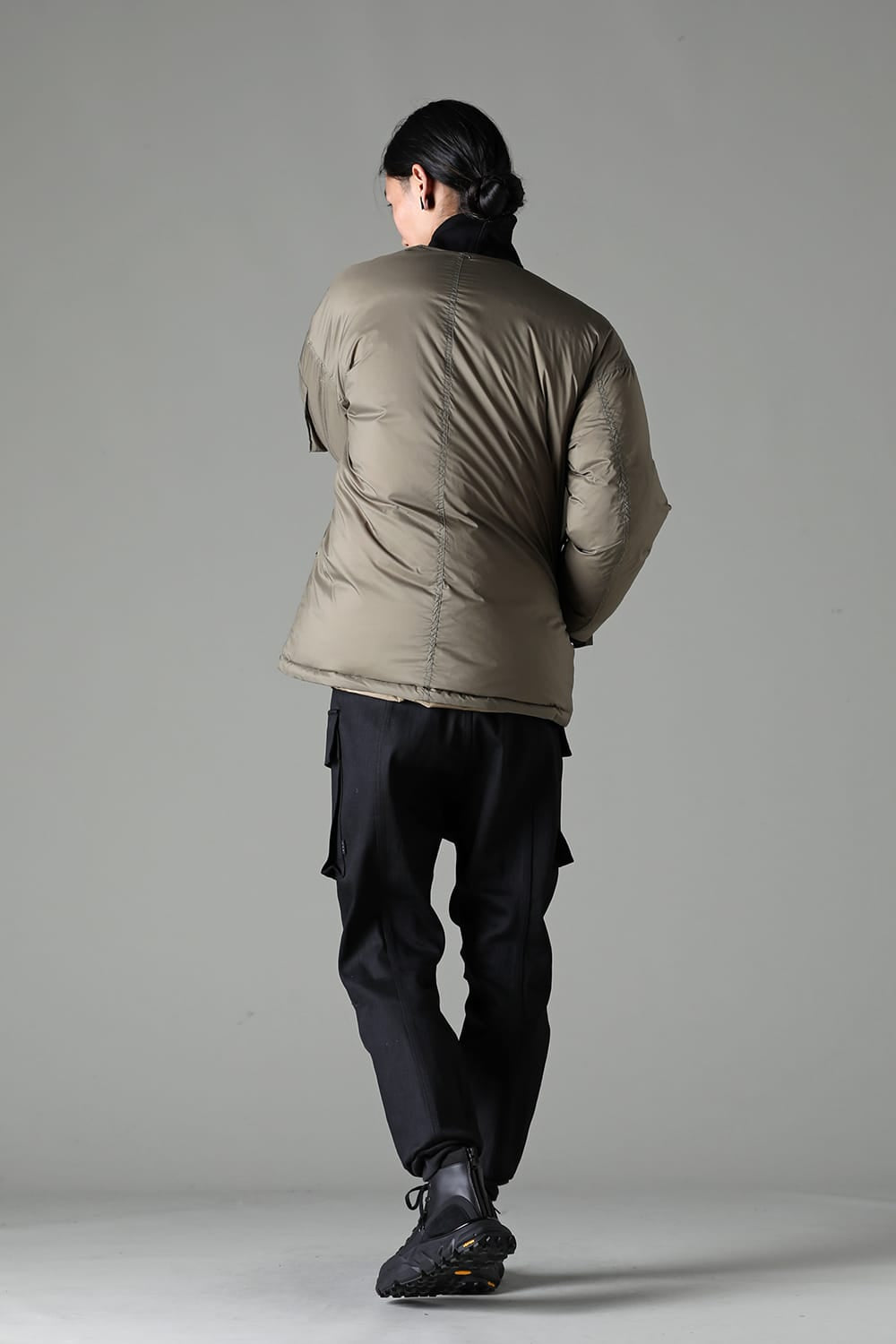 ダウンジャケット カーキ