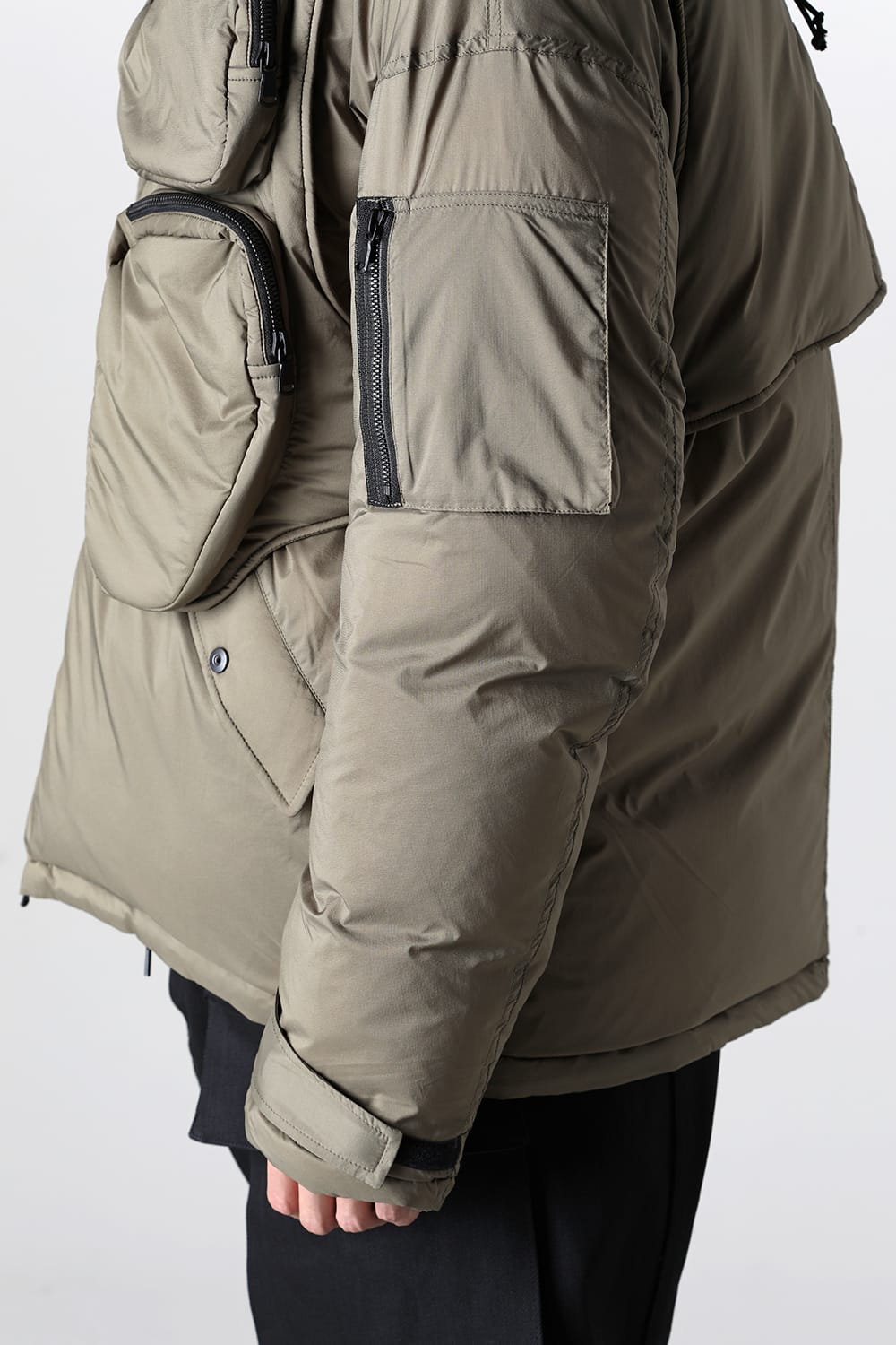 ダウンジャケット カーキ