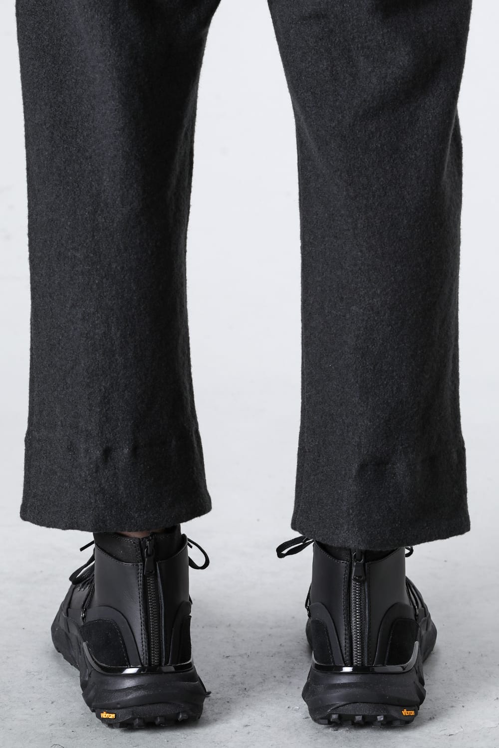 Fulling Wide Cropped Trousers Gray