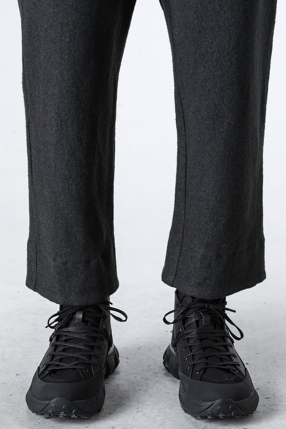 Fulling Wide Cropped Trousers Gray