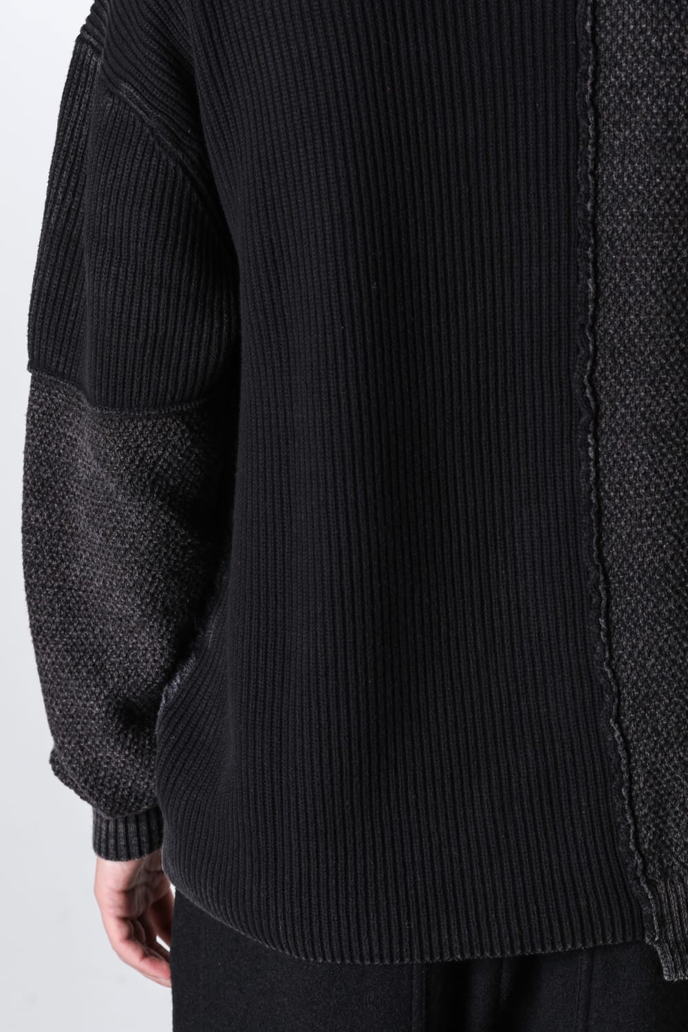 Fading Fragment Sweater Dark Gray