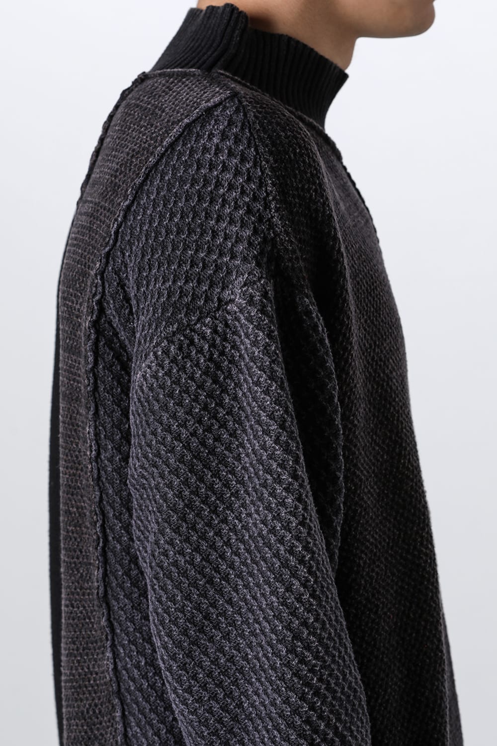 Fading Fragment Sweater Dark Gray