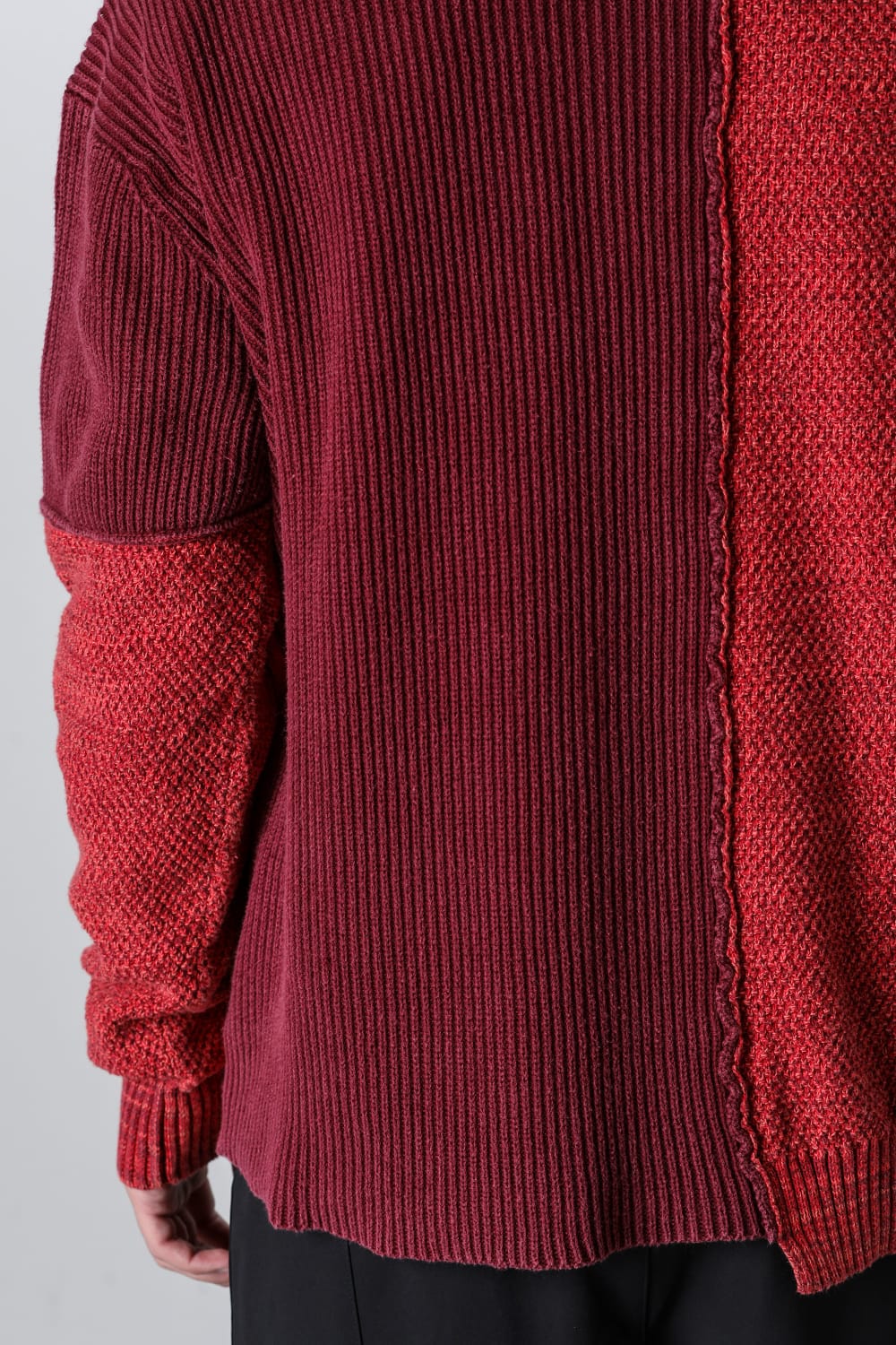 Fading Fragment Sweater Red