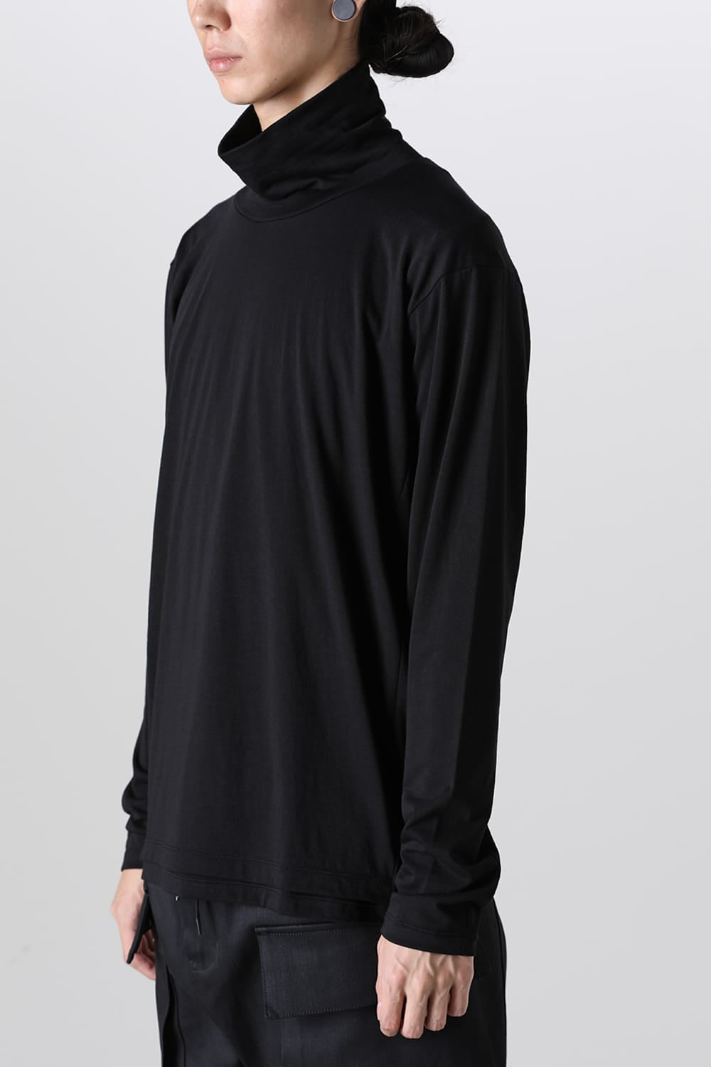 Wool Jersey Turtle-Neck T-Shirt Black