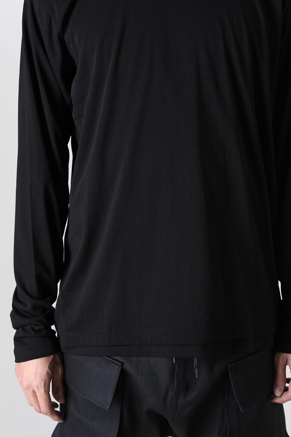 Wool Jersey Turtle-Neck T-Shirt Black