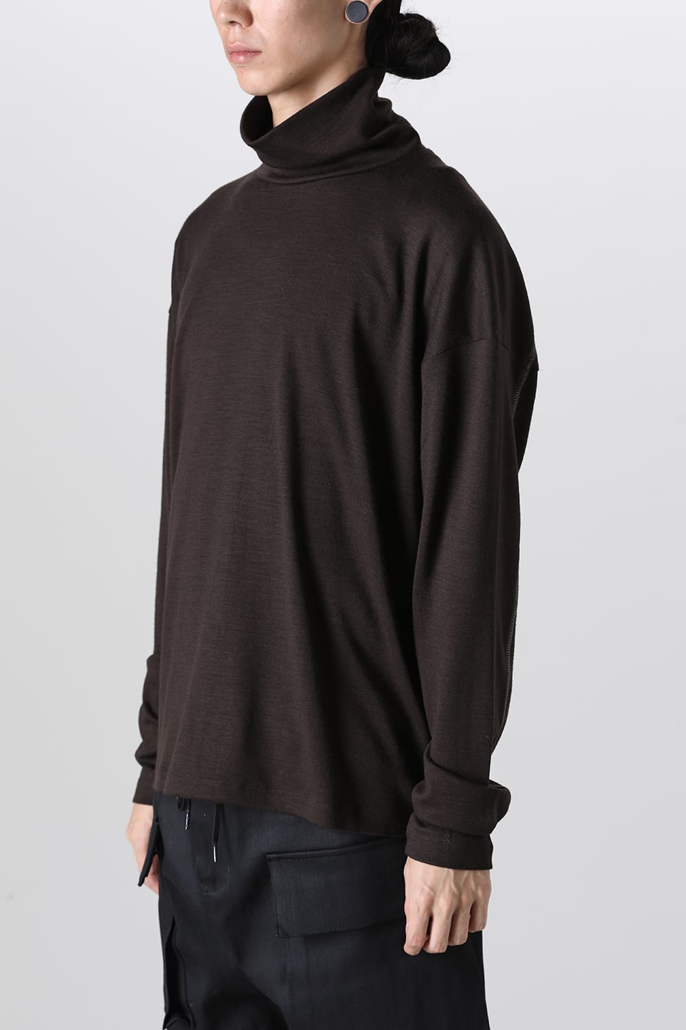 Wool Jersey Turtle-Neck T-Shirt Brown