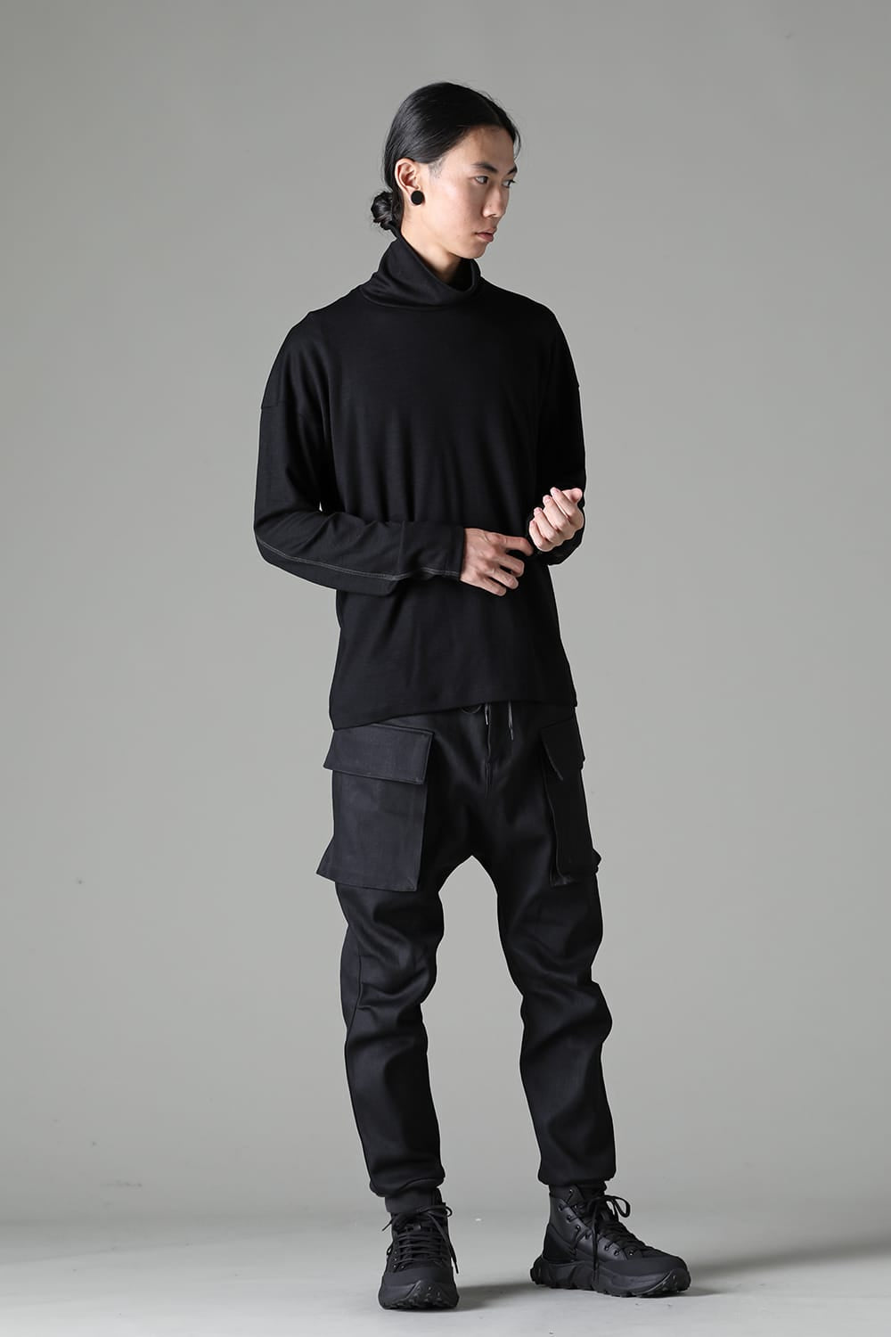 Cotton/Cashmere Turtle-Neck Long Sleeve T Black