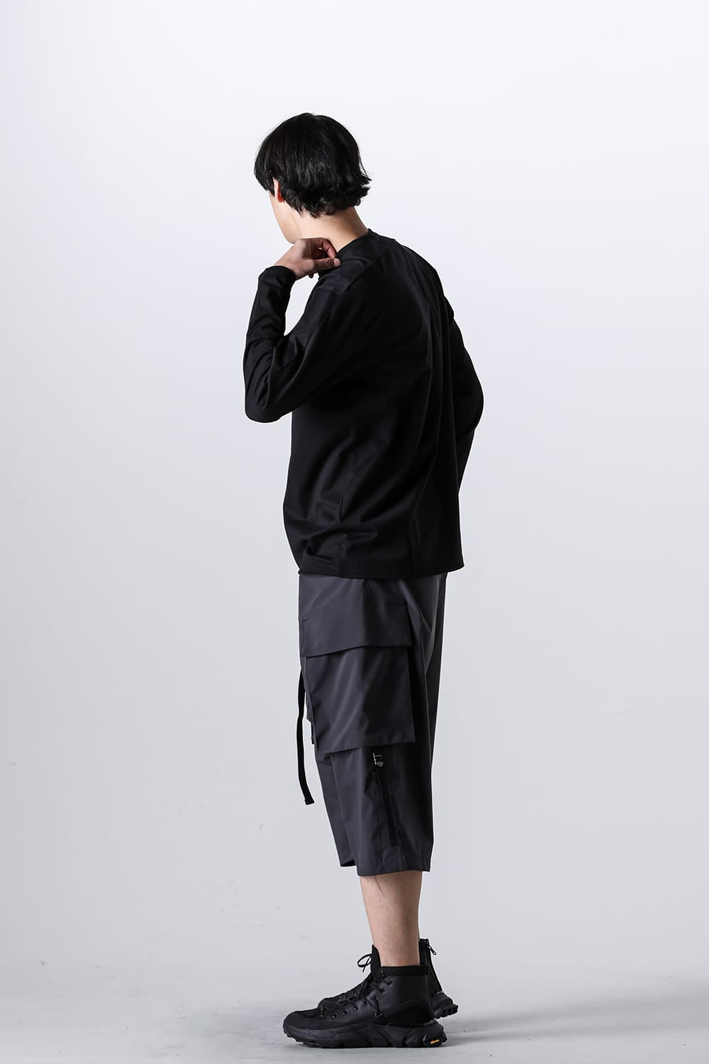 Embroidered L/S T-shirt Black