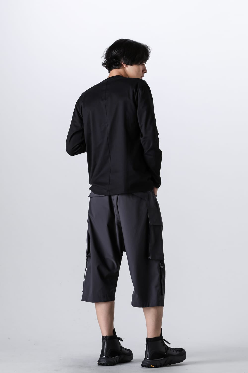 Embroidered L/S T-shirt Black