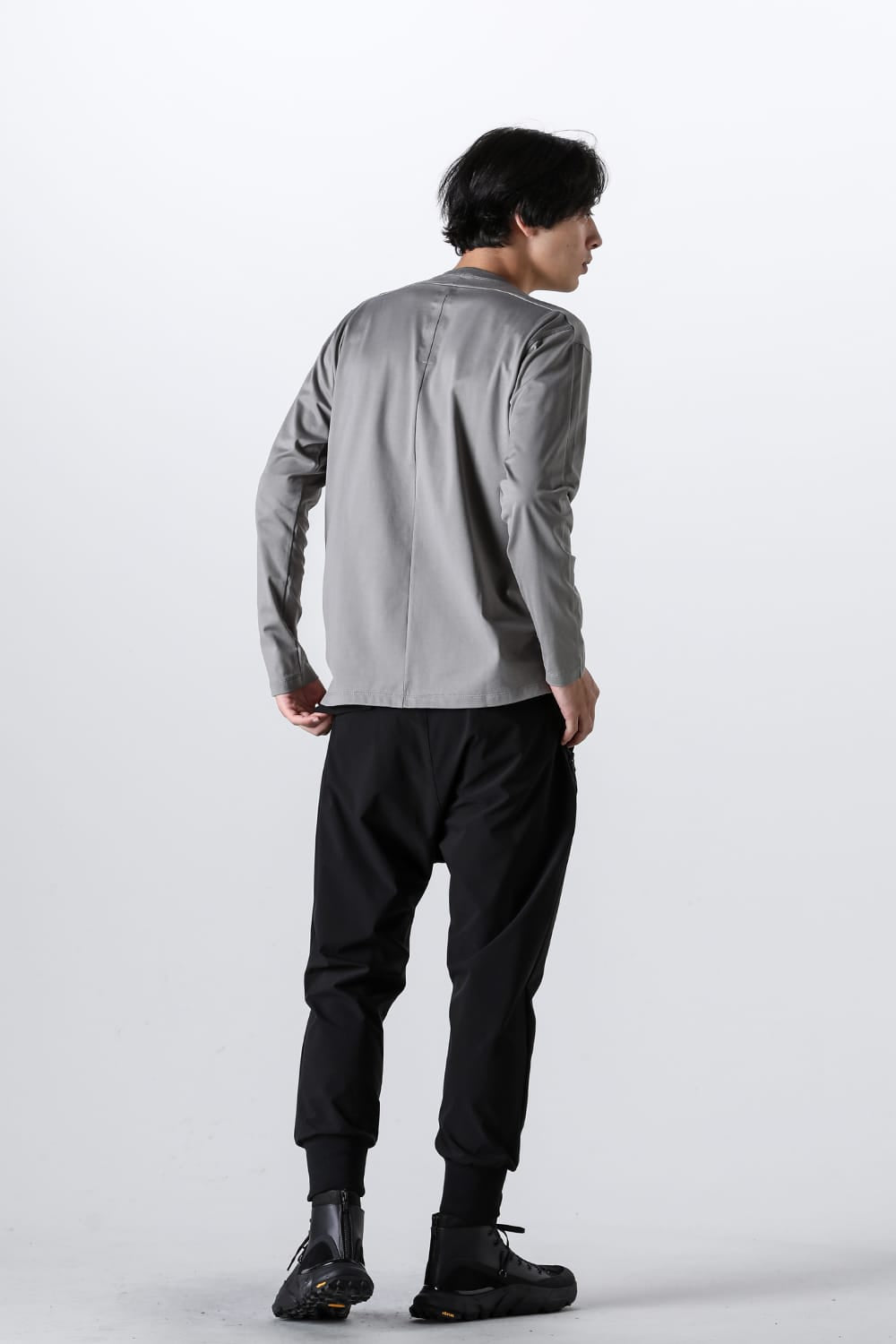 Embroidered L/S T-shirt Gray