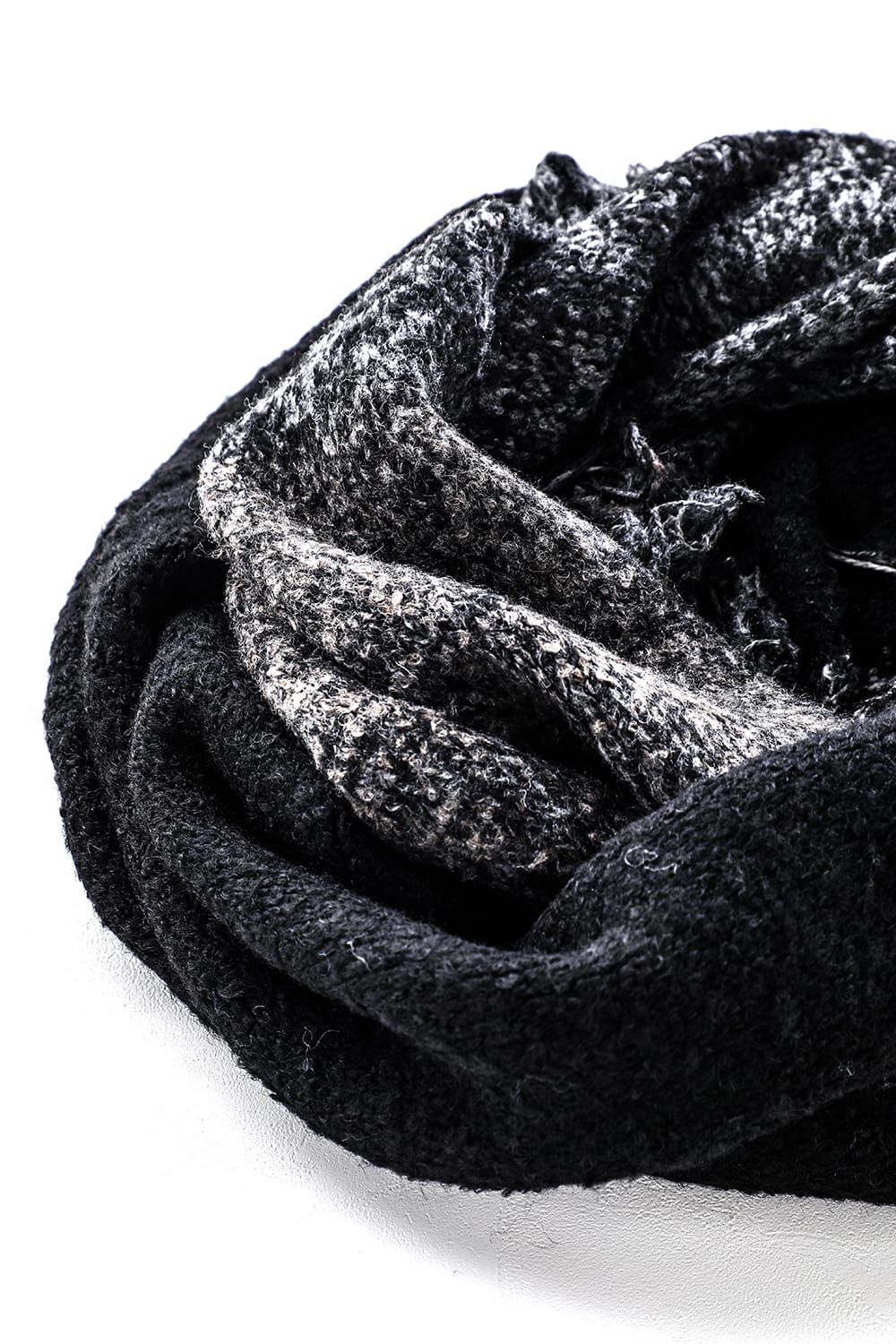 Grunge Muffler Black