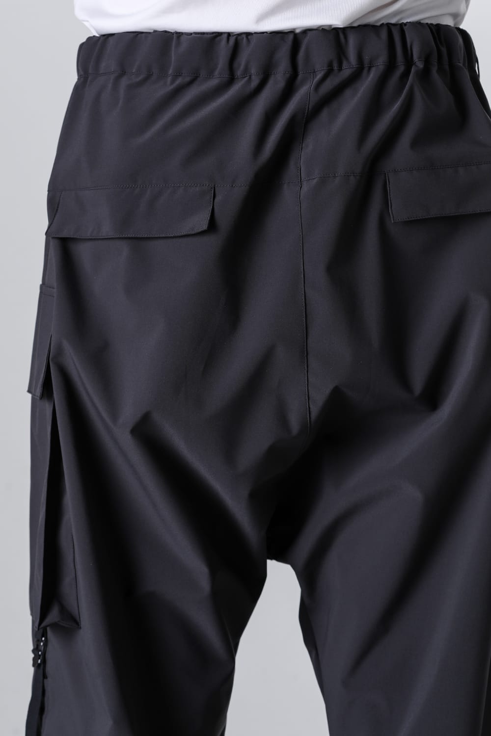 Water-Repellent Short Pants Dark Gray