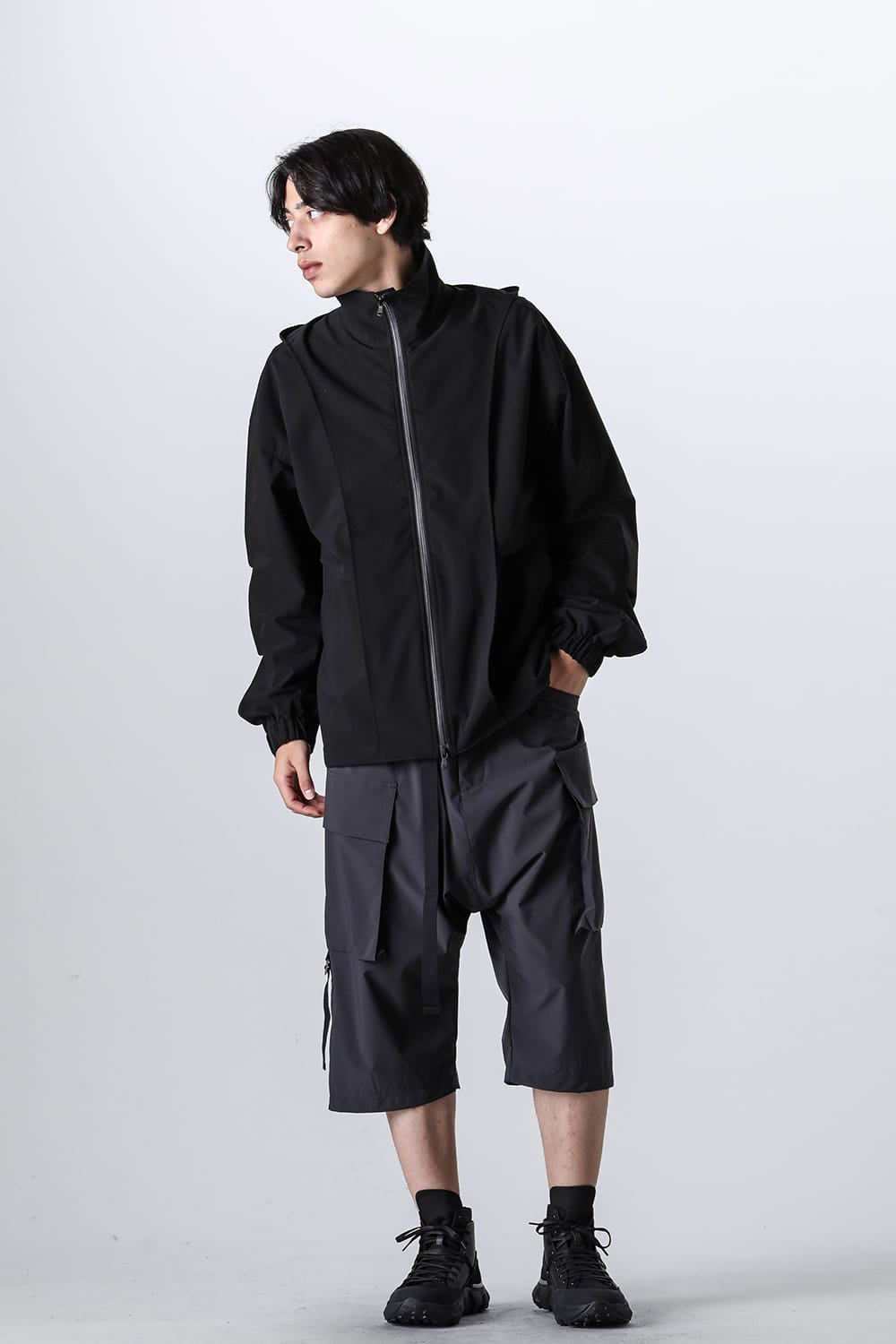 Water-Repellent Short Pants Dark Gray