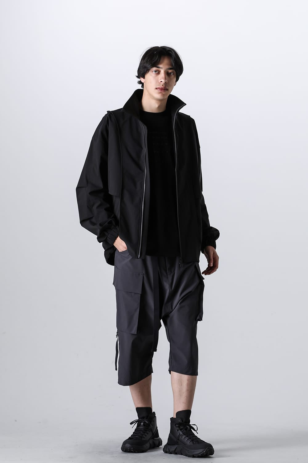 Water-Repellent Short Pants Dark Gray