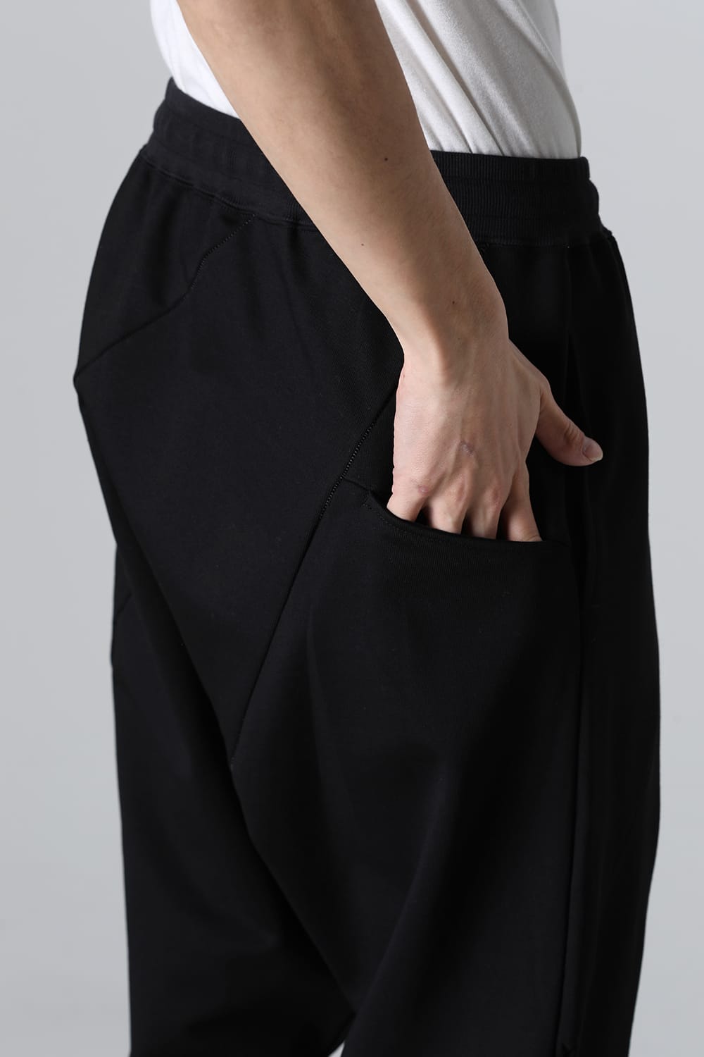 Sweat Drop-Crotch Pants  Black